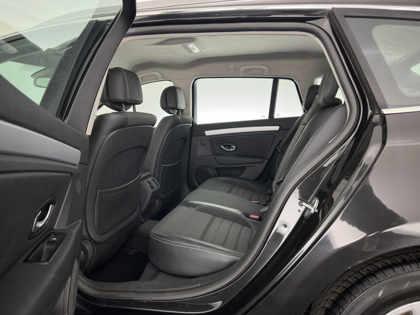 Renault Laguna Estate 2.0 16V Dynamque *NAVI-FULLMAP | LEATHER-FABRIC | SPORT-SEATS | ECC | PDC | CRUISE | 16''ALU | TOWBAR*