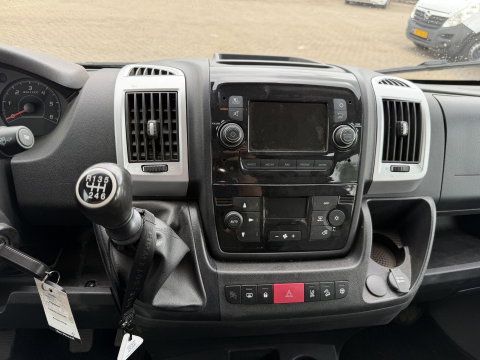Fiat Ducato Maxi 35H 2.3 MultiJet 140pk L2H1 DC 5 persoons / vaste prijs rijklaar € 20.950 ex btw / cruise en climate control / trekhaak 3000 kg / achteruit rijcamera / euro 6 / bpm vrij
