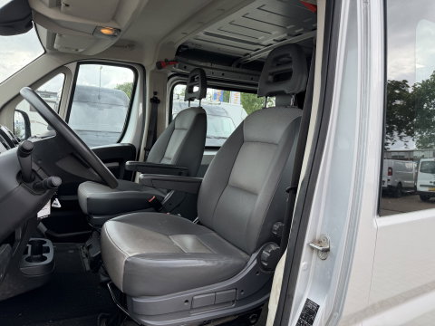 Fiat Ducato Maxi 35H 2.3 MultiJet 140pk L2H1 DC 5 persoons / vaste prijs rijklaar € 20.950 ex btw / cruise en climate control / trekhaak 3000 kg / achteruit rijcamera / euro 6 / bpm vrij