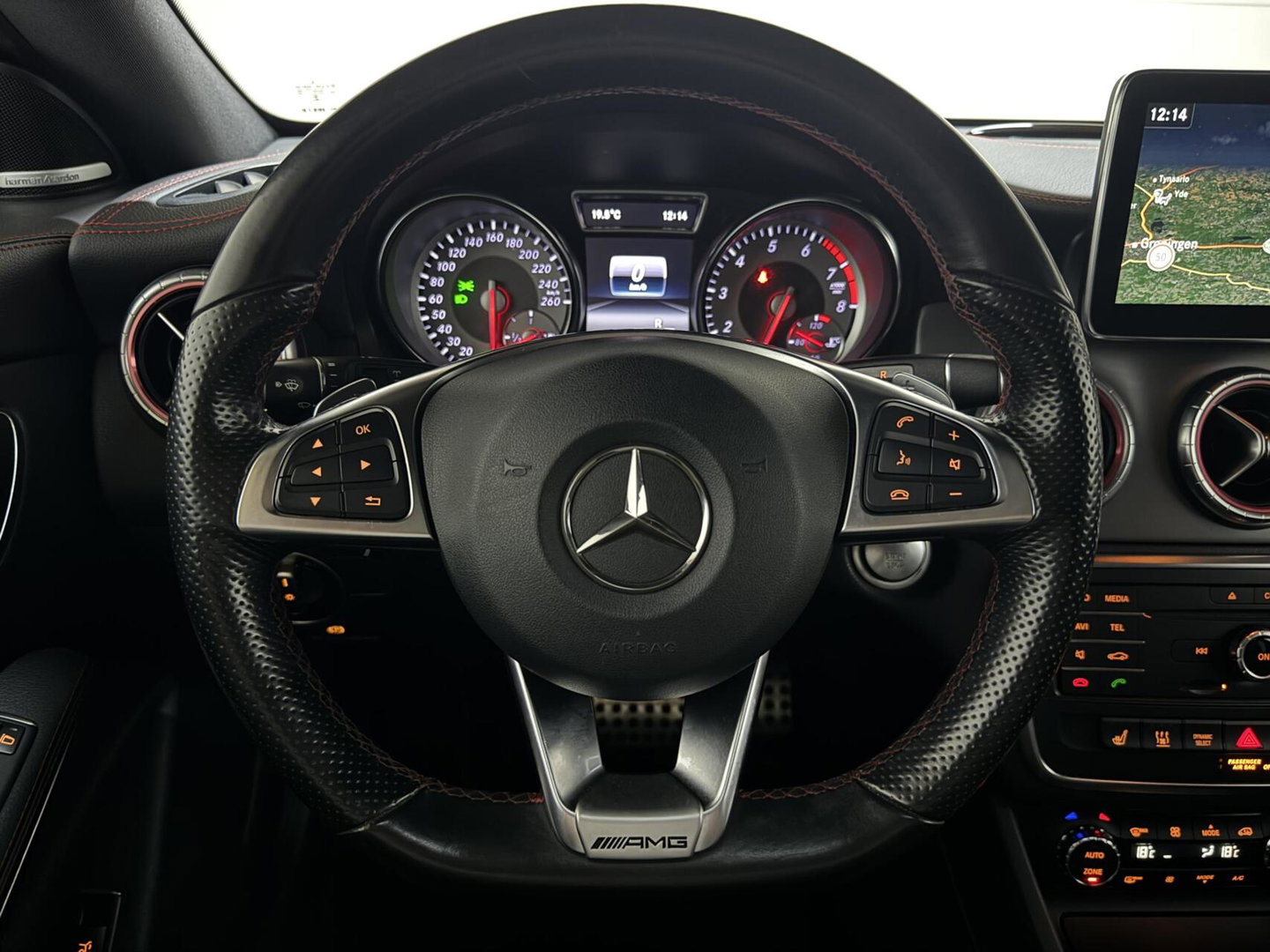 Mercedes-Benz CLA Shooting Brake 250 4MATIC Pano H/K ACC