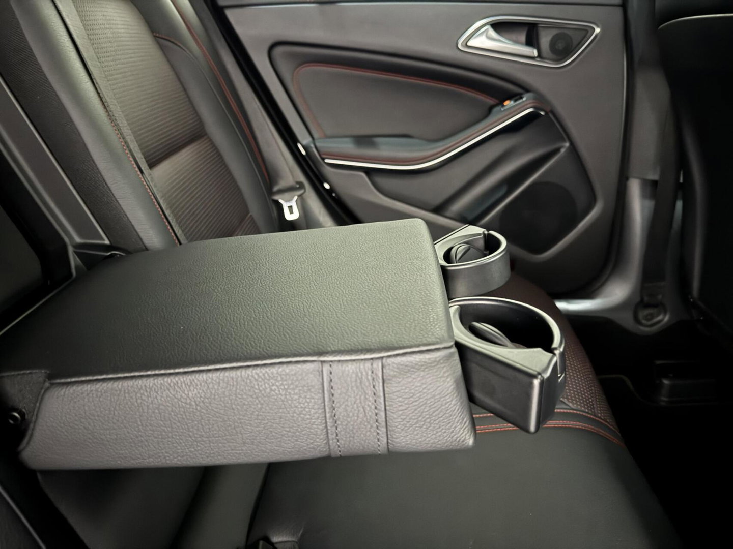 Mercedes-Benz CLA Shooting Brake 250 4MATIC Pano H/K ACC