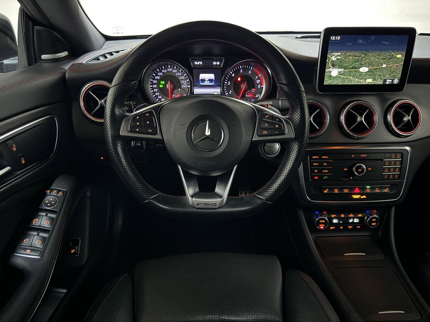 Mercedes-Benz CLA Shooting Brake 250 4MATIC Pano H/K ACC