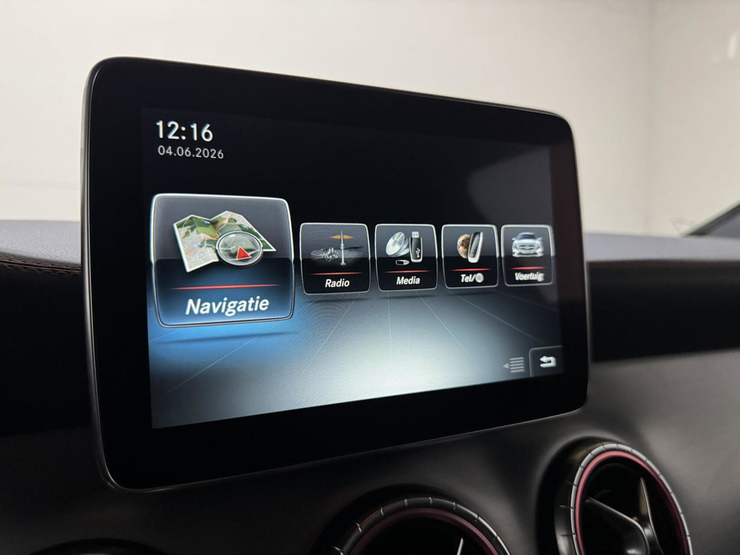 Mercedes-Benz CLA Shooting Brake 250 4MATIC Pano H/K ACC