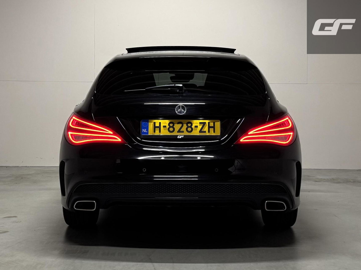 Mercedes-Benz CLA Shooting Brake 250 4MATIC Pano H/K ACC