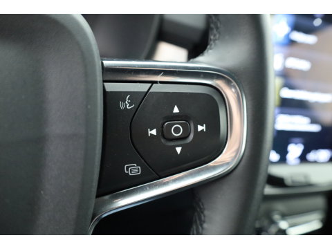 Volvo XC40 1.5 T4 Plug-in hybrid Plus Bright | Facelift | SOH 94 % | Elek. stoelen | Stoel & stuurverw. | CarPlay | H&K |