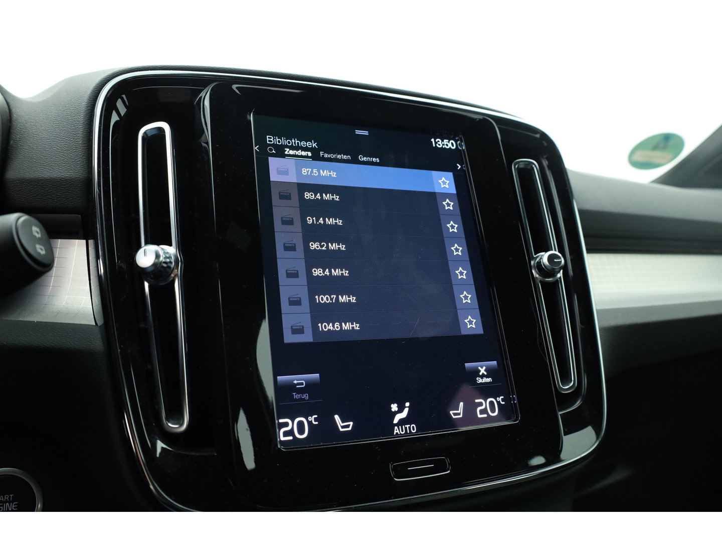 Volvo XC40 1.5 T4 Plug-in hybrid Plus Bright | Facelift | SOH 94 % | Elek. stoelen | Stoel & stuurverw. | CarPlay | H&K |