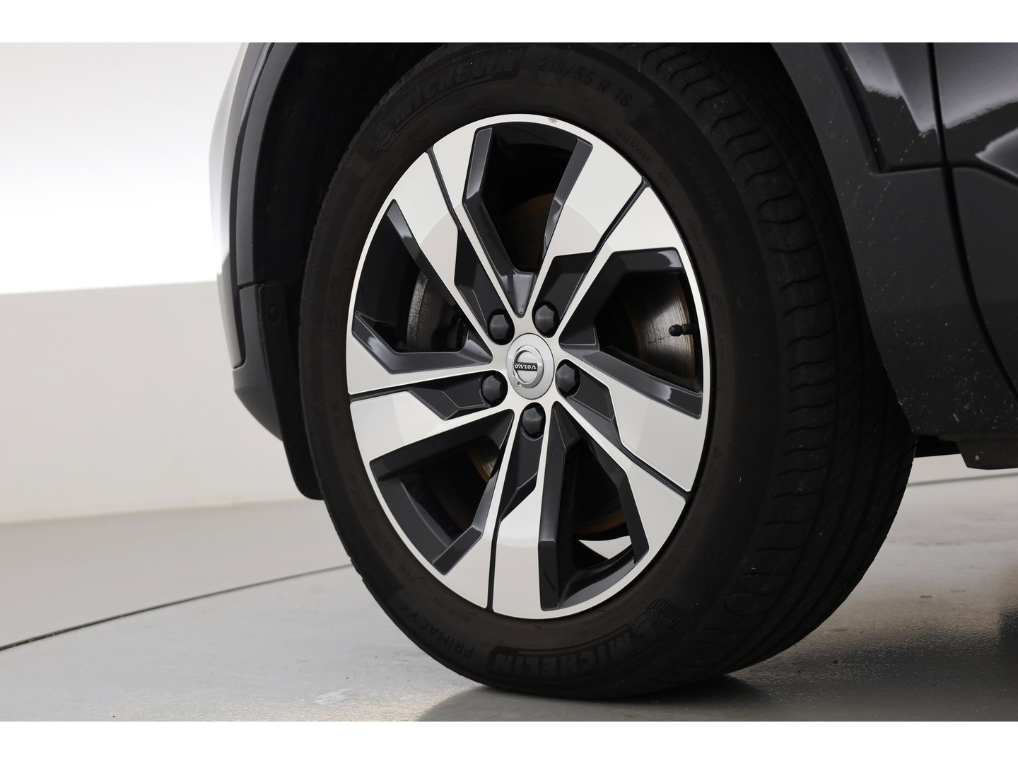 Volvo XC40 1.5 T4 Plug-in hybrid Plus Bright | Facelift | SOH 94 % | Elek. stoelen | Stoel & stuurverw. | CarPlay | H&K |
