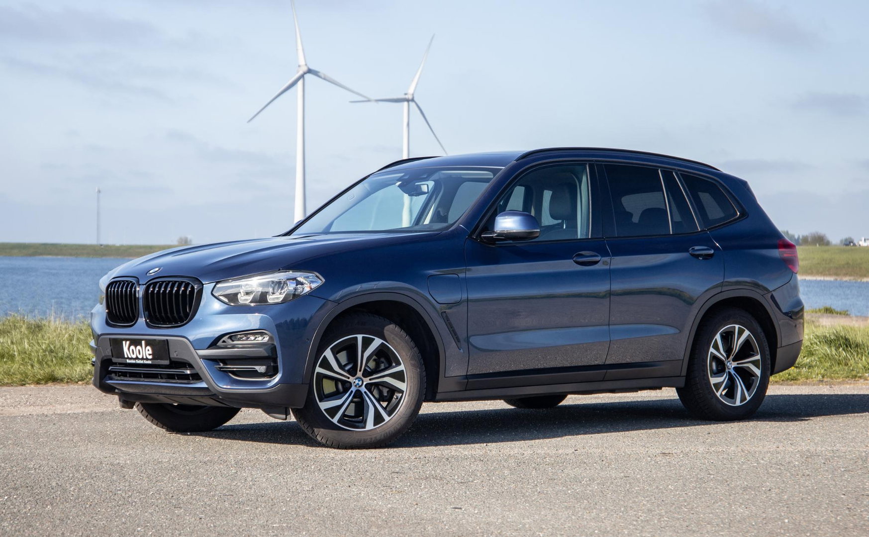 BMW X3 xDrive30e Executive BLACK LINE / PANORAMA DAK / CARPLAY / LEER / STOELVERWARMING / CAMERA