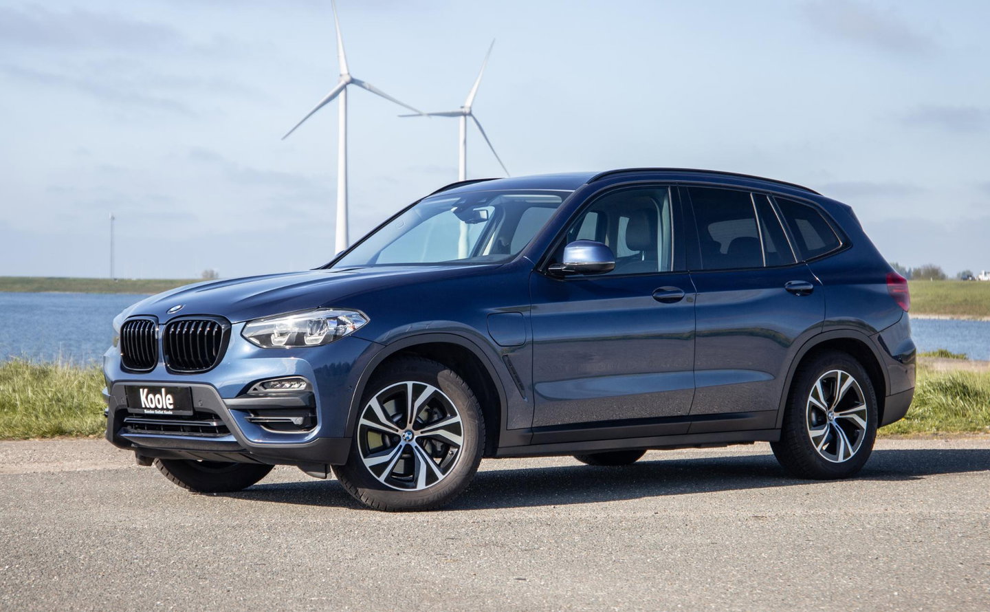BMW X3 xDrive30e Executive BLACK LINE / PANORAMA DAK / CARPLAY / LEER / STOELVERWARMING / CAMERA