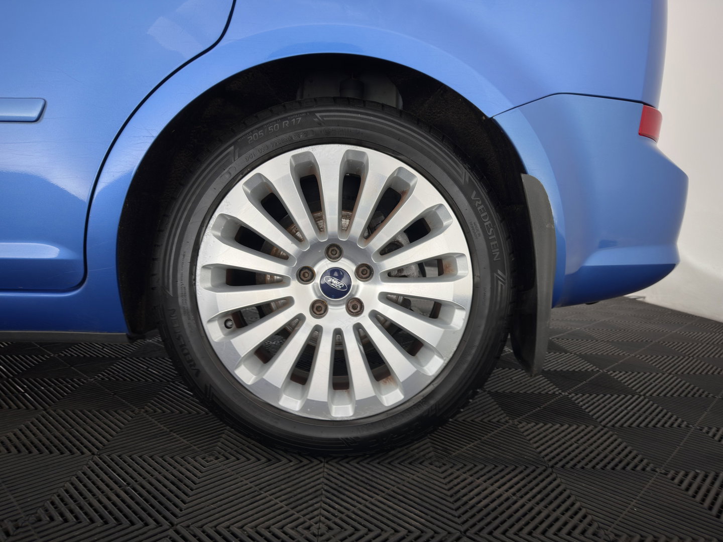 Ford C-MAX 1.8-16V Limited *AIRCO | CRUISE | COMFORT-SEATS | 17''ALU | TOWBAR*