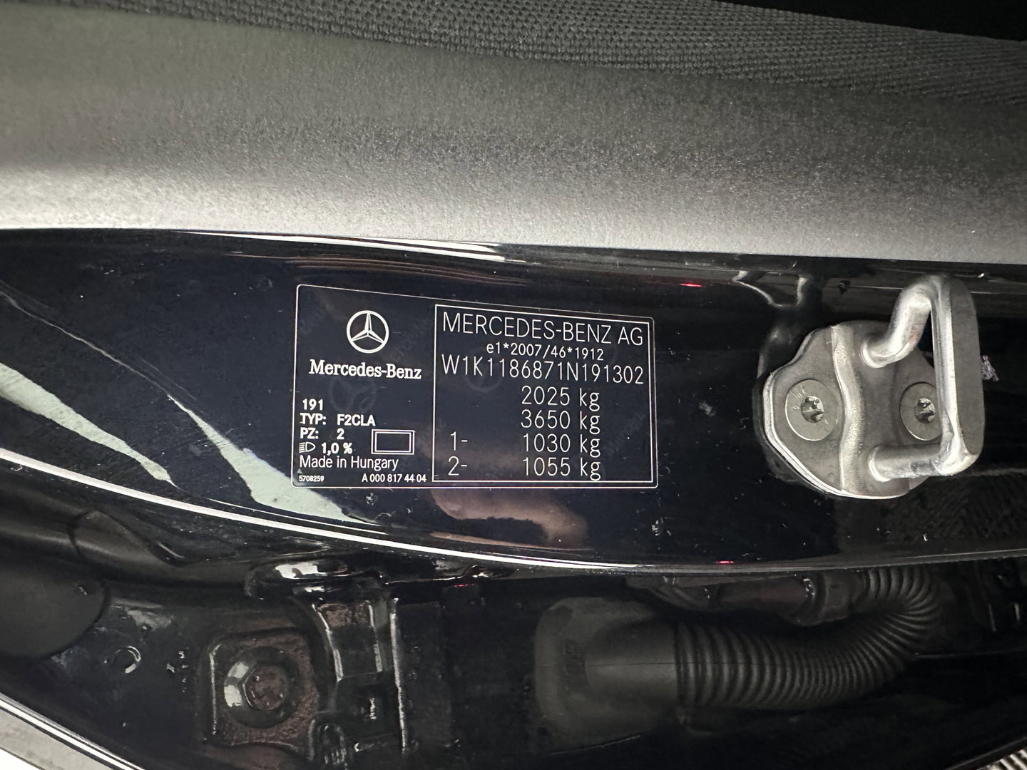 Mercedes-Benz CLA-Klasse Shooting Brake 200 Business Solution AMG (INCL-BTW) Aut. *PANO | LEATHER-MICROFIBRE | MULTIBEAM | MEMORY-PACK | AMBIENTLIGHT | HEATED-SPORTSEATS | WIDESCREEN-DIGICOCKPIT | DAB+ | NAVI-FULLMAP | CAMERA | PRIVACYGLASS | 18''ALU*