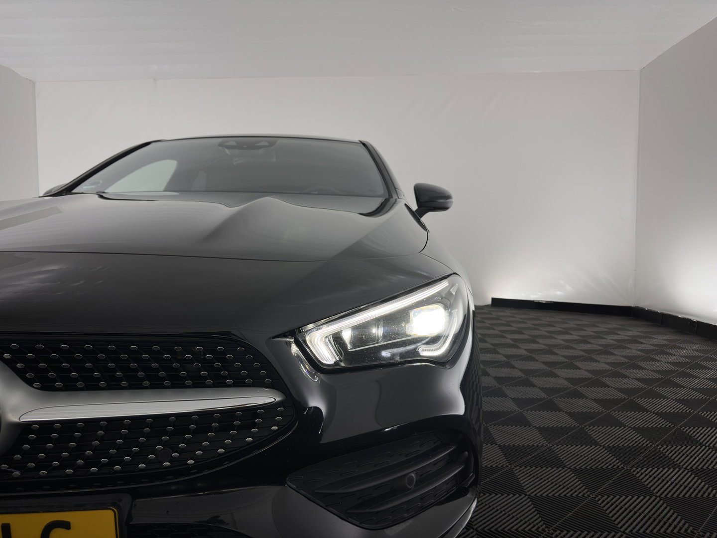 Mercedes-Benz CLA-Klasse Shooting Brake 200 Business Solution AMG (INCL-BTW) Aut. *PANO | LEATHER-MICROFIBRE | MULTIBEAM | MEMORY-PACK | AMBIENTLIGHT | HEATED-SPORTSEATS | WIDESCREEN-DIGICOCKPIT | DAB+ | NAVI-FULLMAP | CAMERA | PRIVACYGLASS | 18''ALU*