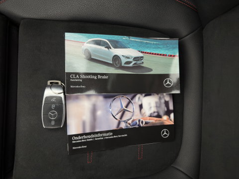 Mercedes-Benz CLA-Klasse Shooting Brake 200 Business Solution AMG (INCL-BTW) Aut. *PANO | LEATHER-MICROFIBRE | MULTIBEAM | MEMORY-PACK | AMBIENTLIGHT | HEATED-SPORTSEATS | WIDESCREEN-DIGICOCKPIT | DAB+ | NAVI-FULLMAP | CAMERA | PRIVACYGLASS | 18''ALU*