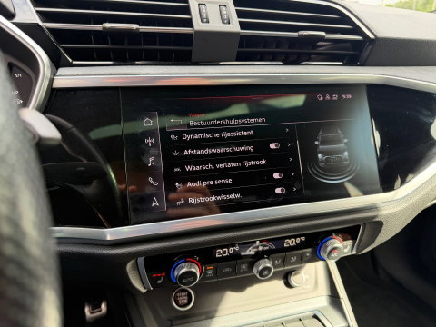 Audi Q3 35 TFSI S-Line Pano|Keyless|Virtual-cockpit|Leder|Carplay|Camera