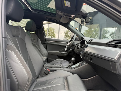 Audi Q3 35 TFSI S-Line Pano|Keyless|Virtual-cockpit|Leder|Carplay|Camera