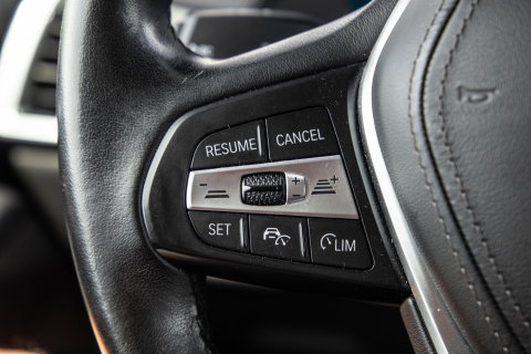 BMW X5 xDrive45e Executive CARPLAY / CAMERA / DEALER ONDERHOUDEN / LEER / STOELVERWARMING / BLACK ON BLACK