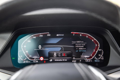 BMW X5 xDrive45e Executive CARPLAY / CAMERA / DEALER ONDERHOUDEN / LEER / STOELVERWARMING / BLACK ON BLACK