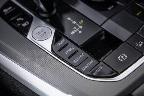 BMW X5 xDrive45e Executive CARPLAY / CAMERA / DEALER ONDERHOUDEN / LEER / STOELVERWARMING / BLACK ON BLACK