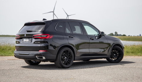 BMW X5 xDrive45e Executive CARPLAY / CAMERA / DEALER ONDERHOUDEN / LEER / STOELVERWARMING / BLACK ON BLACK