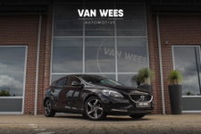 Volvo V40 - 1.6 T4 Summum R-design velgen | 180 pk | Automaat | 2e eigenaar | Leer | Camera | Xenon | PDC | Navi | Sportstuur | Cruise control | Climate control | 17 inch
