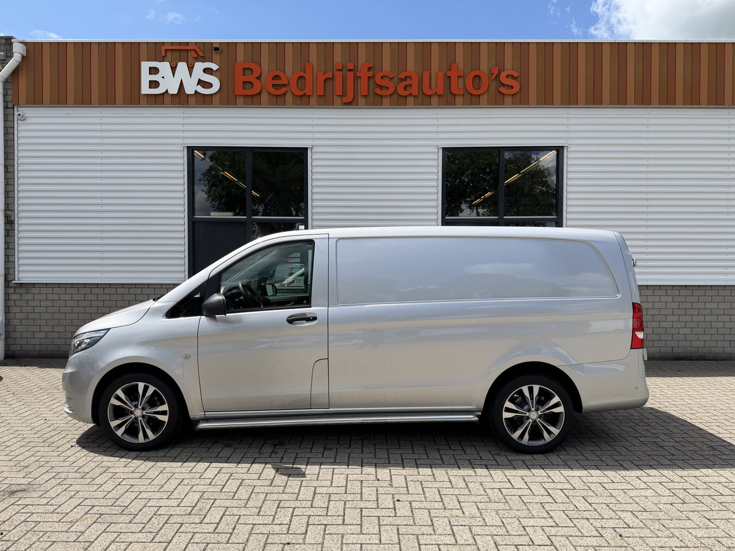 Mercedes-Benz Vito 114 CDI automaat Lang L2H1 / vaste prijs rijklaar € 24.950 ex btw / euro 6 / bpm vrij / lease vanaf € / trekhaak / airco / cruise / navigatie / camera / lichtmetalen velgen !