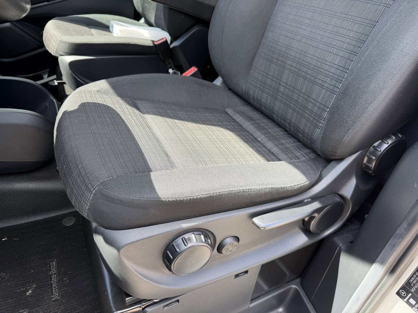 Mercedes-Benz Vito 114 CDI automaat Lang L2H1 / vaste prijs rijklaar € 24.950 ex btw / euro 6 / bpm vrij / lease vanaf € / trekhaak / airco / cruise / navigatie / camera / lichtmetalen velgen !