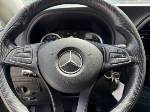 Mercedes-Benz Vito 114 CDI automaat Lang L2H1 / vaste prijs rijklaar € 24.950 ex btw / euro 6 / bpm vrij / lease vanaf € / trekhaak / airco / cruise / navigatie / camera / lichtmetalen velgen !