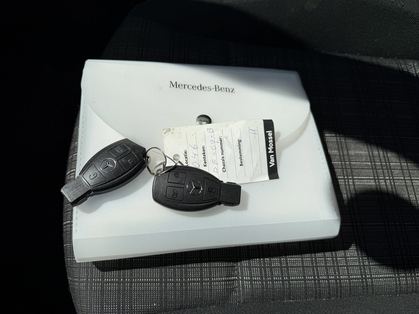 Mercedes-Benz Vito 114 CDI automaat Lang L2H1 / vaste prijs rijklaar € 24.950 ex btw / euro 6 / bpm vrij / lease vanaf € / trekhaak / airco / cruise / navigatie / camera / lichtmetalen velgen !