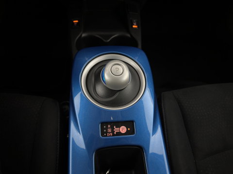 Nissan Leaf Tekna 24 kWh (Incl-Battery){Soh-75%} Aut. *HEATPUMP | VELOURS | DIGI-COCKPIT | CRUISE | NAVI-FULLMAP | HEATED-COMFORTSEATS | PDC | ECC | PRIVACY-GLASS | CAMERA | 17"ALU*