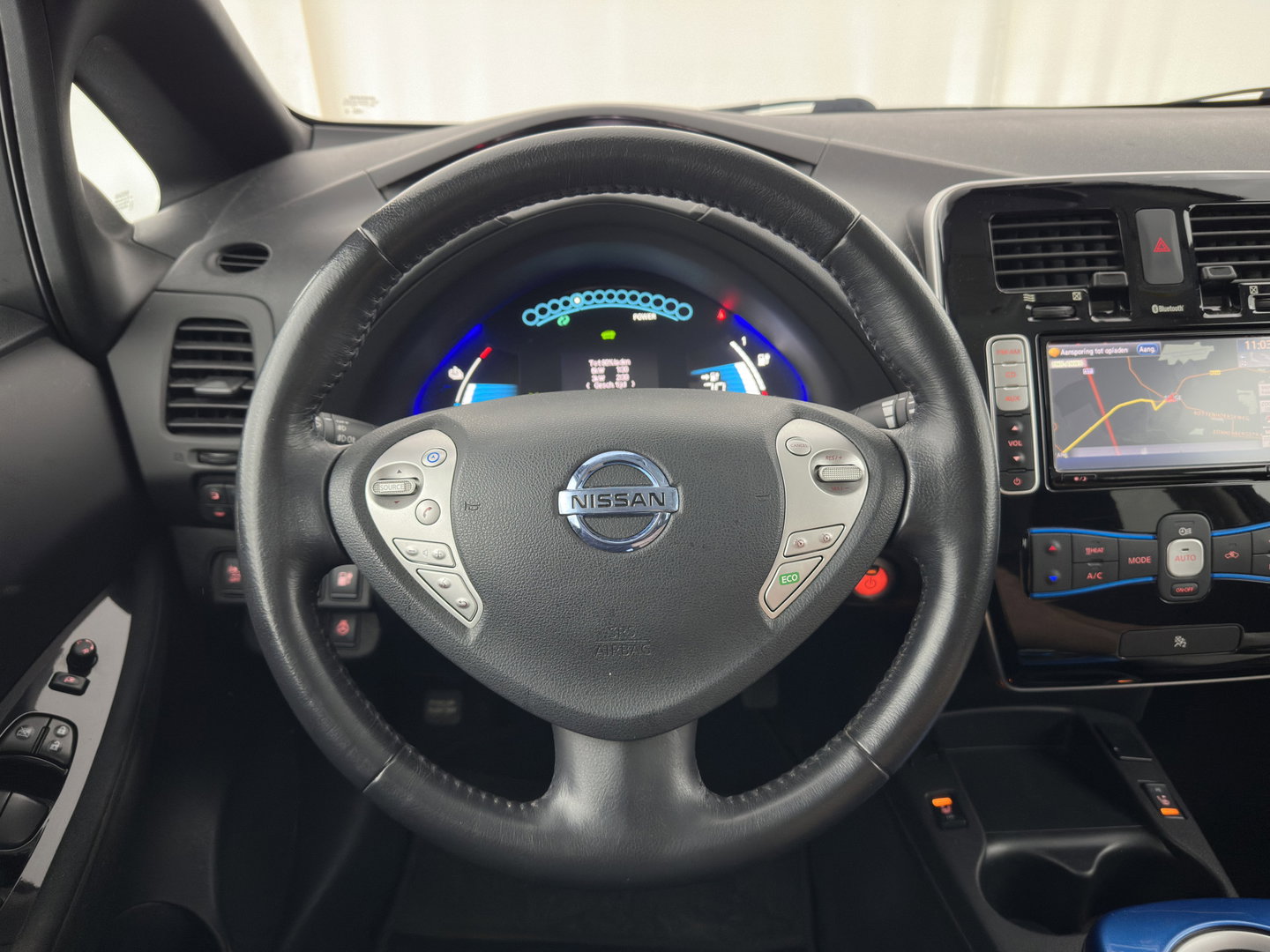 Nissan Leaf Tekna 24 kWh (Incl-Battery){Soh-75%} Aut. *HEATPUMP | VELOURS | DIGI-COCKPIT | CRUISE | NAVI-FULLMAP | HEATED-COMFORTSEATS | PDC | ECC | PRIVACY-GLASS | CAMERA | 17"ALU*