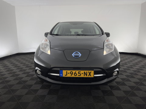 Nissan Leaf Tekna 24 kWh (Incl-Battery){Soh-75%} Aut. *HEATPUMP | VELOURS | DIGI-COCKPIT | CRUISE | NAVI-FULLMAP | HEATED-COMFORTSEATS | PDC | ECC | PRIVACY-GLASS | CAMERA | 17"ALU*