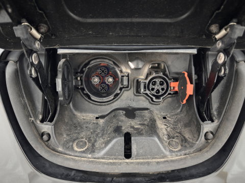 Nissan Leaf Tekna 24 kWh (Incl-Battery){Soh-75%} Aut. *HEATPUMP | VELOURS | DIGI-COCKPIT | CRUISE | NAVI-FULLMAP | HEATED-COMFORTSEATS | PDC | ECC | PRIVACY-GLASS | CAMERA | 17"ALU*