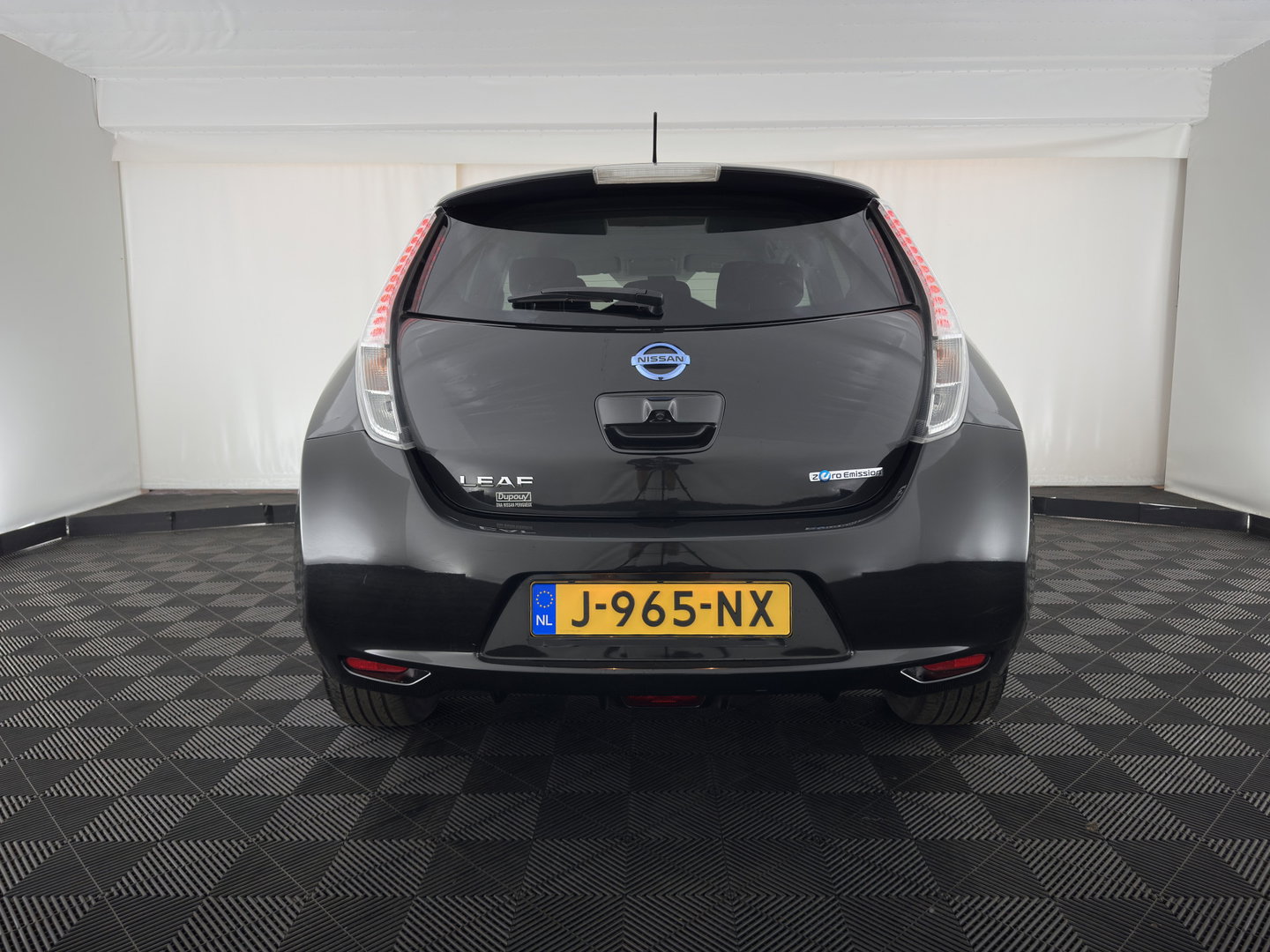 Nissan Leaf Tekna 24 kWh (Incl-Battery){Soh-75%} Aut. *HEATPUMP | VELOURS | DIGI-COCKPIT | CRUISE | NAVI-FULLMAP | HEATED-COMFORTSEATS | PDC | ECC | PRIVACY-GLASS | CAMERA | 17"ALU*