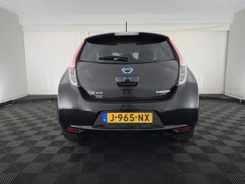 Nissan Leaf Tekna 24 kWh (Incl-Battery){Soh-75%} Aut. *HEATPUMP | VELOURS | DIGI-COCKPIT | CRUISE | NAVI-FULLMAP | HEATED-COMFORTSEATS | PDC | ECC | PRIVACY-GLASS | CAMERA | 17"ALU*