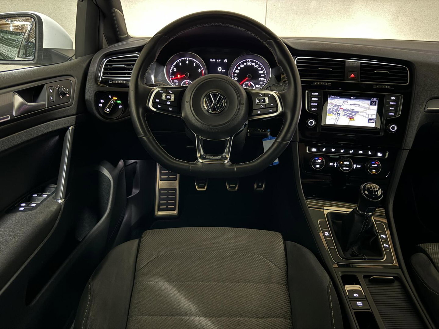 Volkswagen Golf 1.4 TSI Highline R-Line Navi Cruise PDC Led