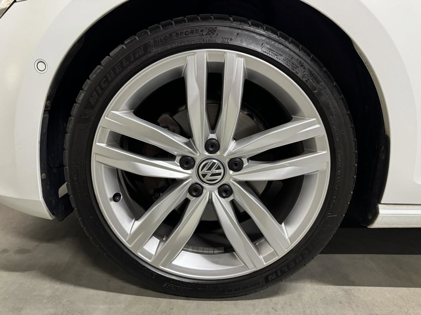 Volkswagen Golf 1.4 TSI Highline R-Line Navi Cruise PDC Led