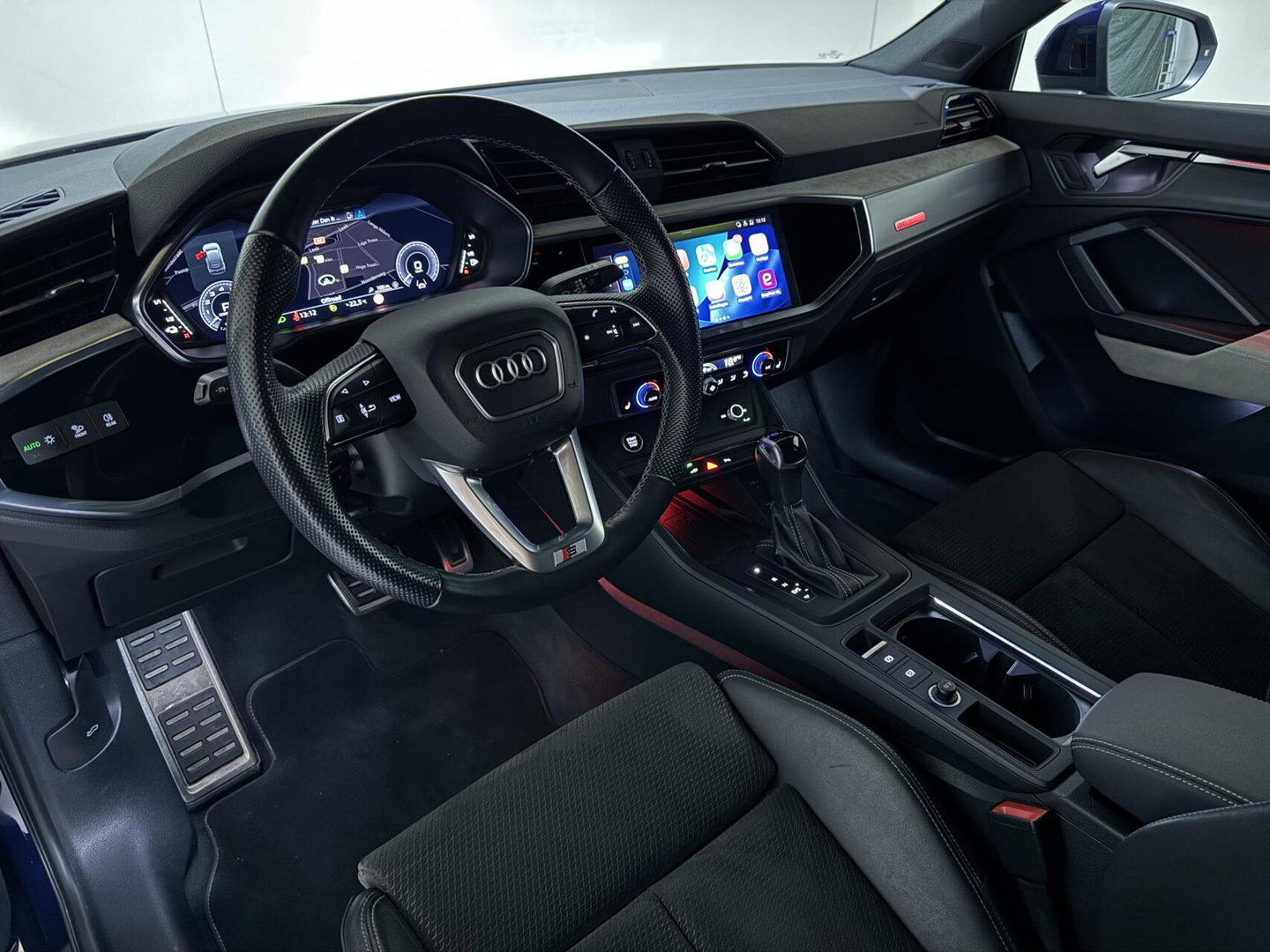 Audi Q3 Sportback 45 TFSIe S-line Black Edion Pano Carplay ACC Trekh