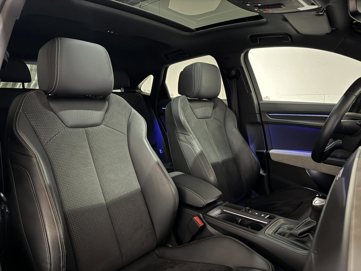 Audi Q3 Sportback 45 TFSIe S-line Black Edion Pano Carplay ACC Trekh