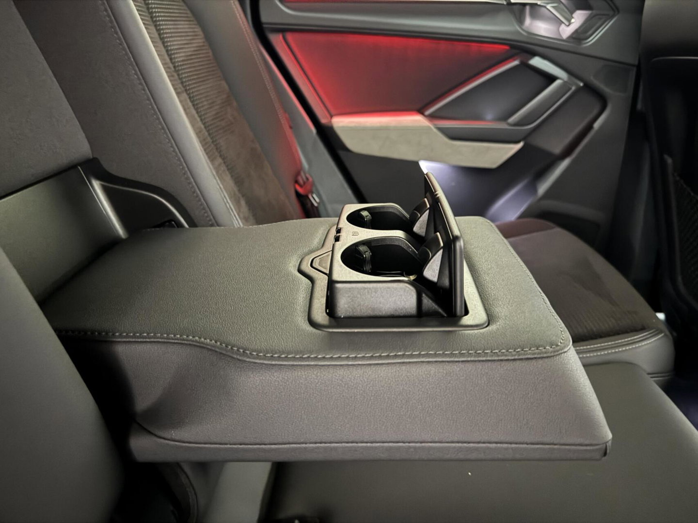 Audi Q3 Sportback 45 TFSIe S-line Black Edion Pano Carplay ACC Trekh