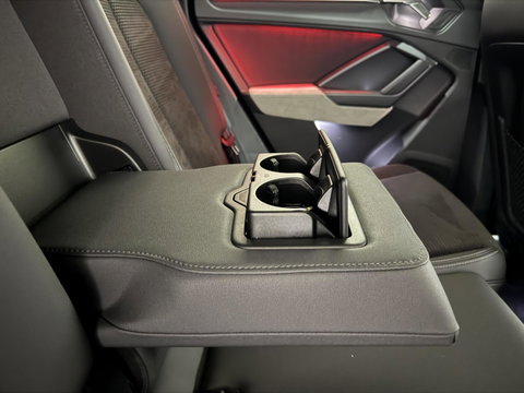 Audi Q3 Sportback 45 TFSIe S-line Black Edion Pano Carplay ACC Trekh