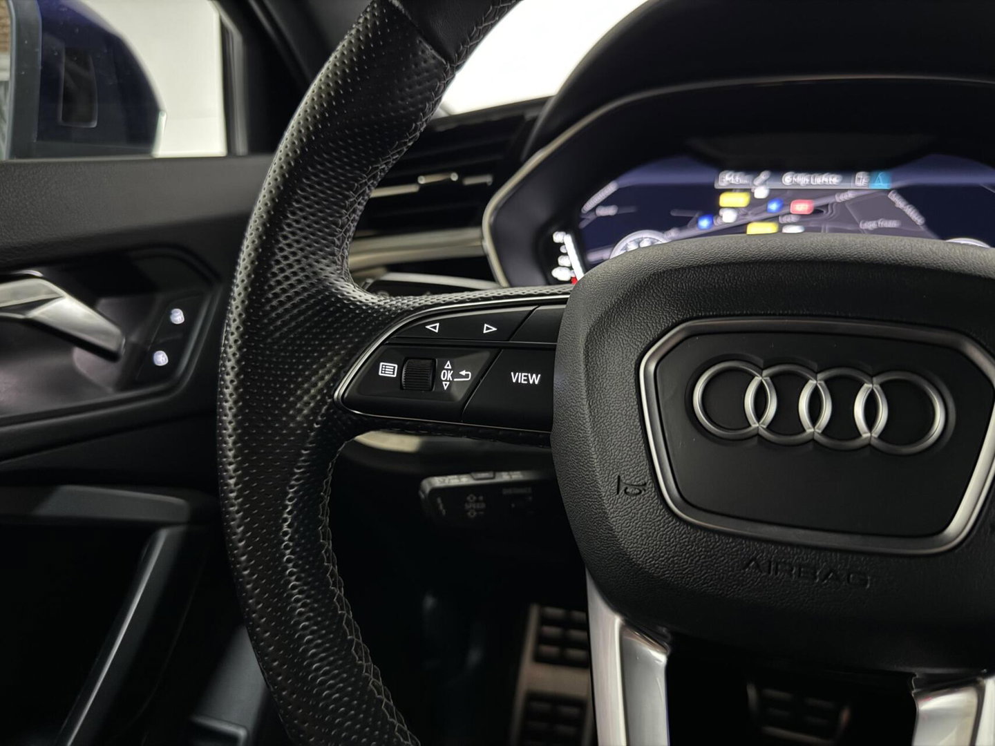 Audi Q3 Sportback 45 TFSIe S-line Black Edion Pano Carplay ACC Trekh