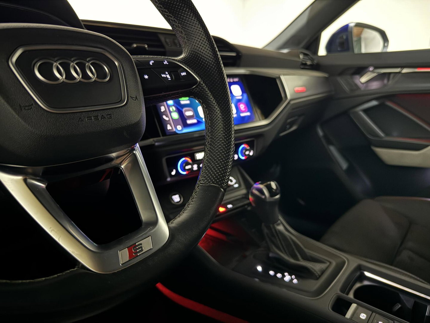 Audi Q3 Sportback 45 TFSIe S-line Black Edion Pano Carplay ACC Trekh