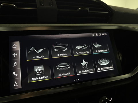 Audi Q3 Sportback 45 TFSIe S-line Black Edion Pano Carplay ACC Trekh