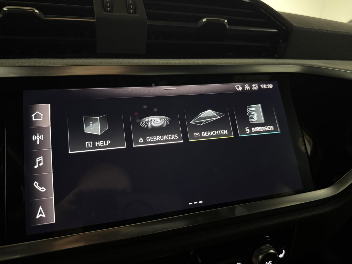 Audi Q3 Sportback 45 TFSIe S-line Black Edion Pano Carplay ACC Trekh