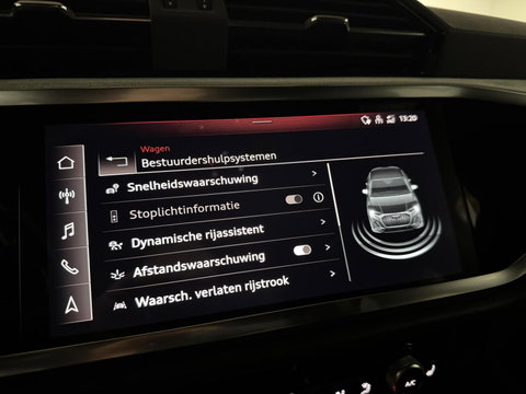 Audi Q3 Sportback 45 TFSIe S-line Black Edion Pano Carplay ACC Trekh