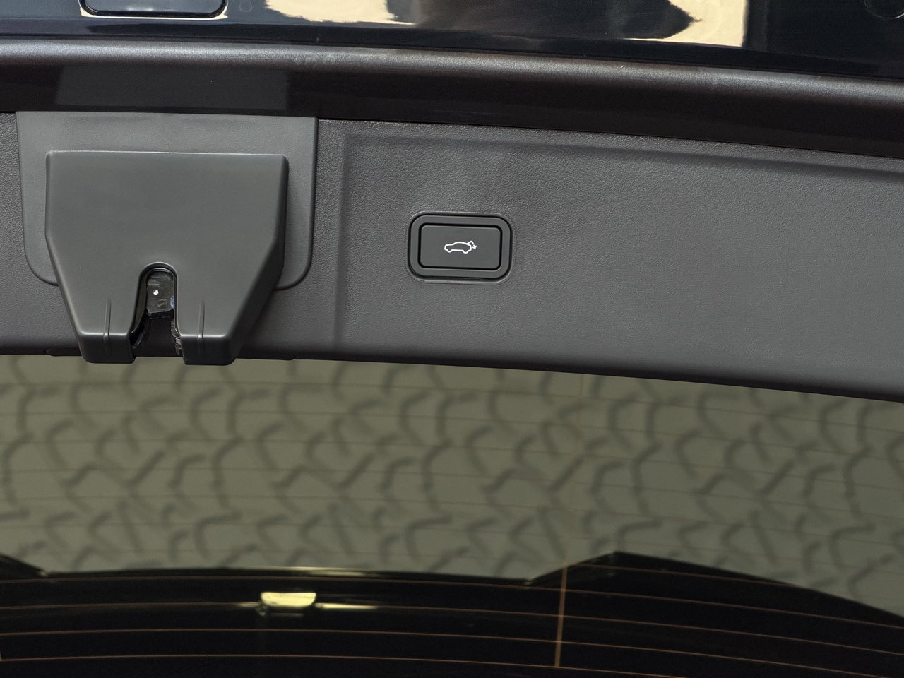 Lynk & Co 08