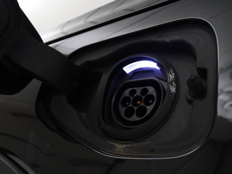 Volvo XC40 1.5 T5 Recharge Inscription | SOH 89,7% | Panoramadak | Leder | 360 Camera | Trekhaak | Stoelverwarming | Adaptive cruise | Memory | Carplay | Navigatie | Keyless | Full LED | Parkeerhulp | PHEV | Plug In