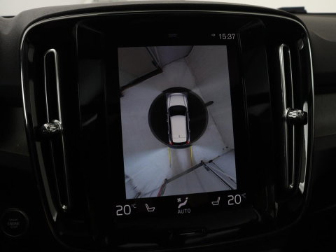 Volvo XC40 1.5 T5 Recharge Inscription | SOH 89,7% | Panoramadak | Leder | 360 Camera | Trekhaak | Stoelverwarming | Adaptive cruise | Memory | Carplay | Navigatie | Keyless | Full LED | Parkeerhulp | PHEV | Plug In