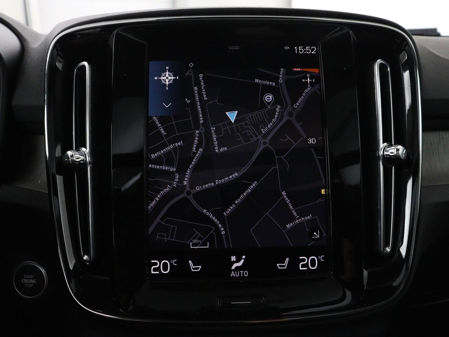 Volvo XC40 1.5 T5 Recharge Inscription | SOH 89,7% | Panoramadak | Leder | 360 Camera | Trekhaak | Stoelverwarming | Adaptive cruise | Memory | Carplay | Navigatie | Keyless | Full LED | Parkeerhulp | PHEV | Plug In