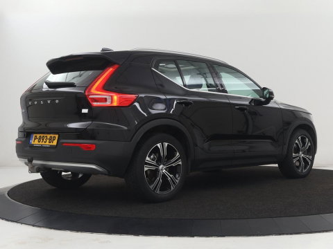 Volvo XC40 1.5 T5 Recharge Inscription | SOH 89,7% | Panoramadak | Leder | 360 Camera | Trekhaak | Stoelverwarming | Adaptive cruise | Memory | Carplay | Navigatie | Keyless | Full LED | Parkeerhulp | PHEV | Plug In
